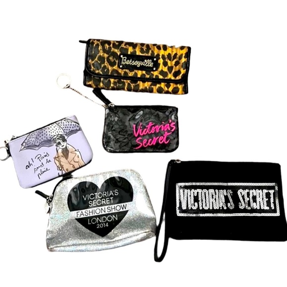 VICTORIA SECRET & BETSEY JOHNSON Cosmetic Bags and pouches Lot - Picture 1 of 6